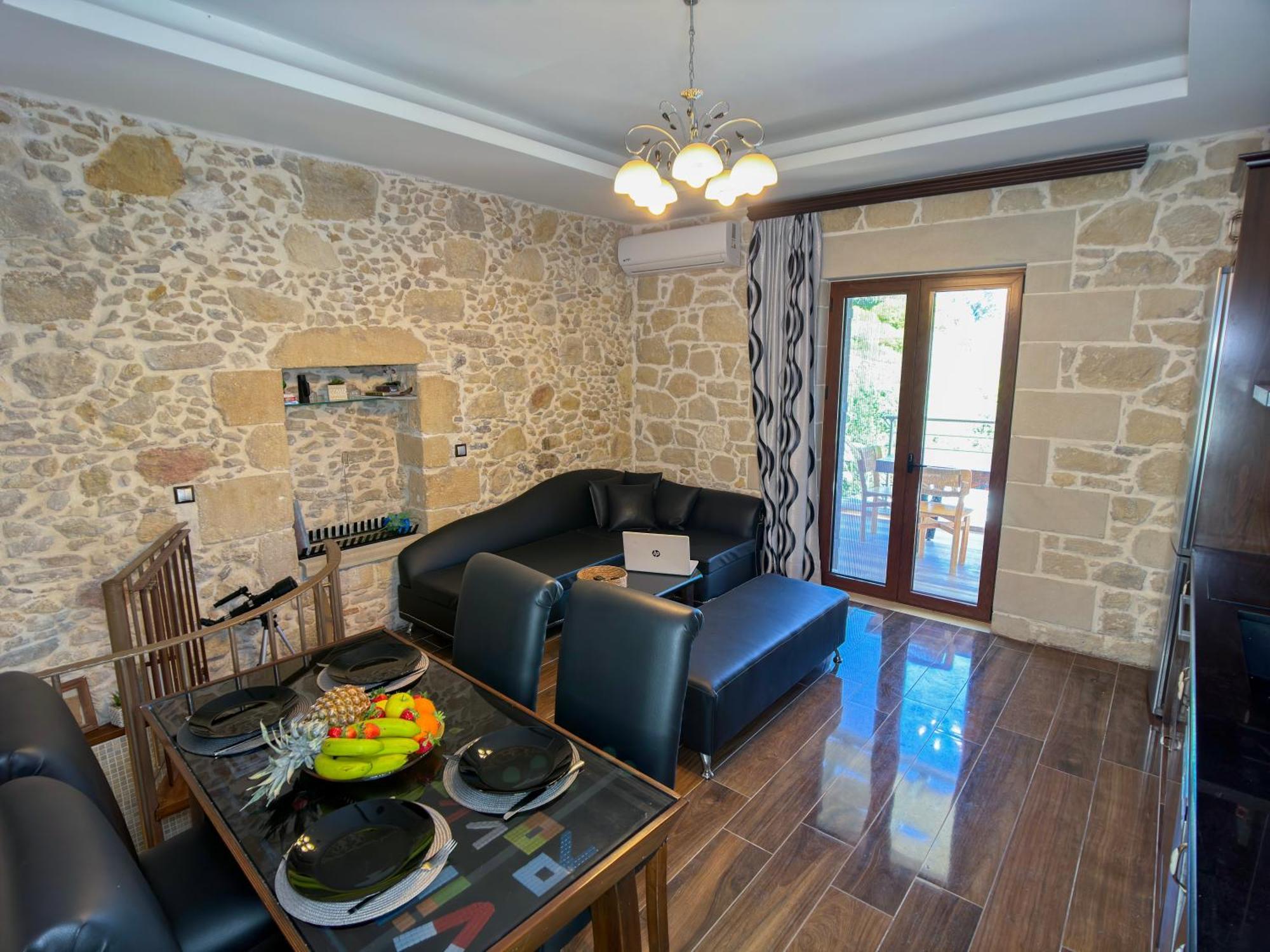 Heated Private Ozone Salt Pool, Jacuzzi, Cinema Inside & Outside, Ping Pong, Billiard, Ps5, Playground, Giant Chess, Giant Monopoly, Table Football, 3X Surround Sound - Villa Rokka Luxe Киссамос Экстерьер фото